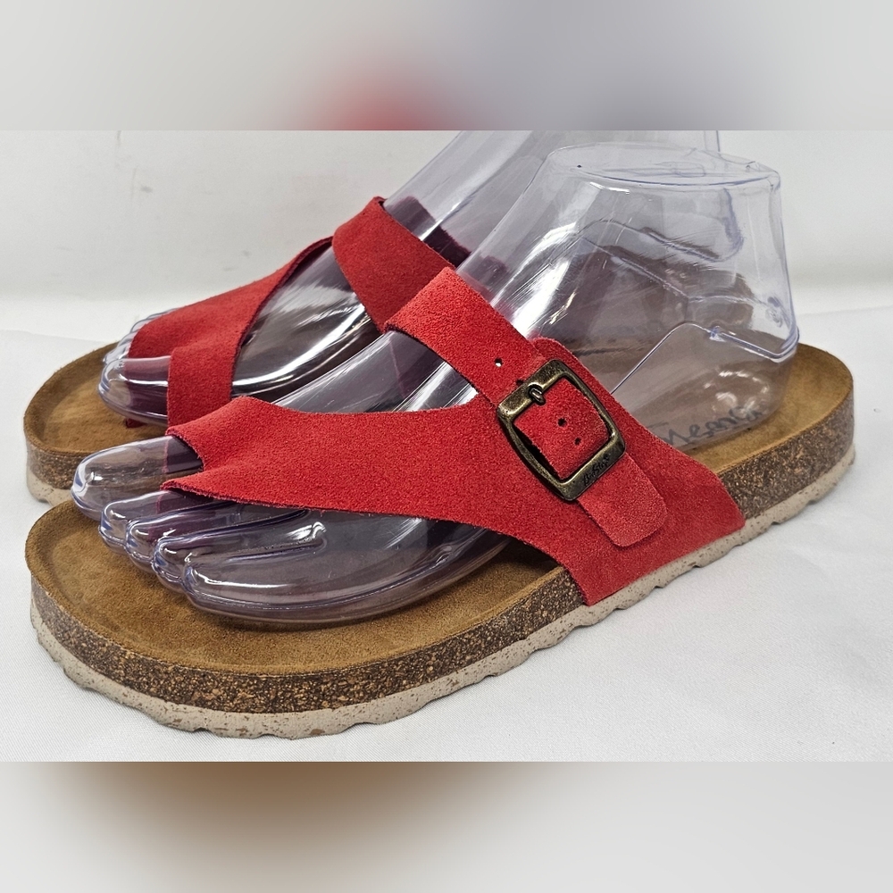 BioStep Women's Red Suede Buckle Thong Sandals Cork Footbed Size 7.5 NEW - Picture 1 of 13